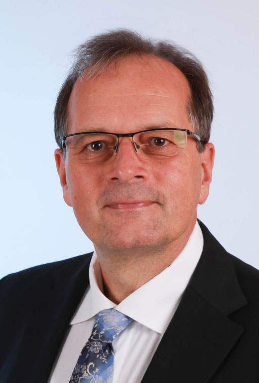 Dr. Raimund Schwarz